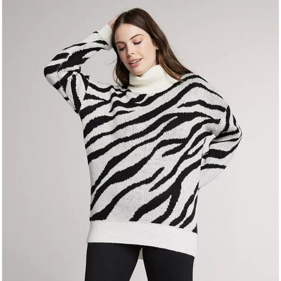 Yummy Sweater Co. Zebra Turtleneck Sweater Size M - Picture 1 of 5